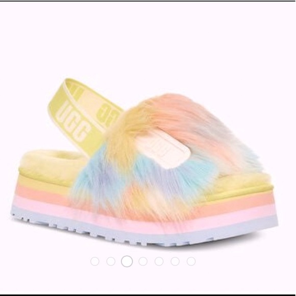 NWOT RARE UGG FLUFF PLATFORM TIE DYE. Size 8. Just in time for the holidays! - Picture 1 of 6
